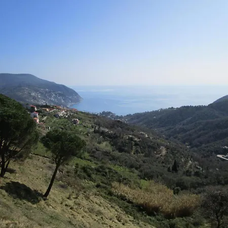 Cinque Terre & Portofino Lodge-dependance Bracco * Монелья