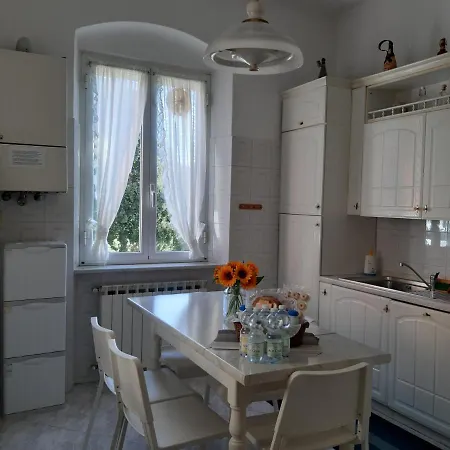 Apartment Cinque Terre & Portofino Lodge-dependance Bracco Moneglia
