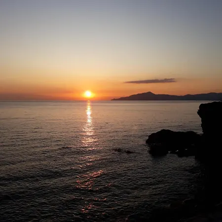 Cinque Terre & Portofino Lodge-dependance Bracco * 모네글리아