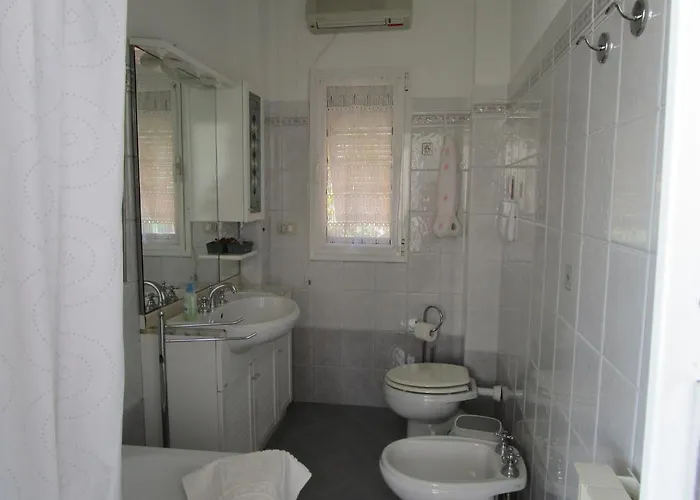 Cinque Terre & Portofino Lodge-dependance Bracco * Монелья