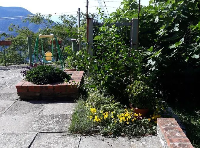 Cinque Terre & Portofino Lodge-dependance Bracco * Монелья